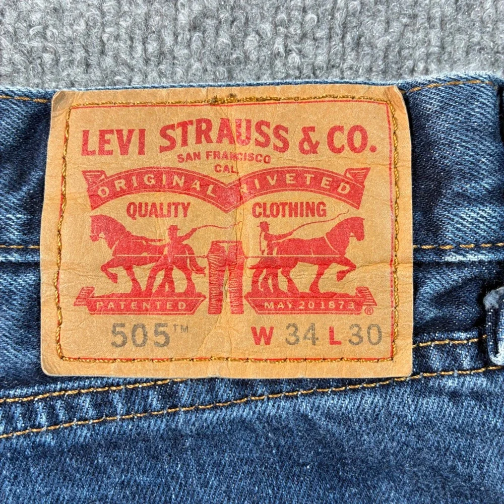 Levis 505 Regular Fit Straight Leg Jeans Mens 34x30 Blue Excellent Denim Pants